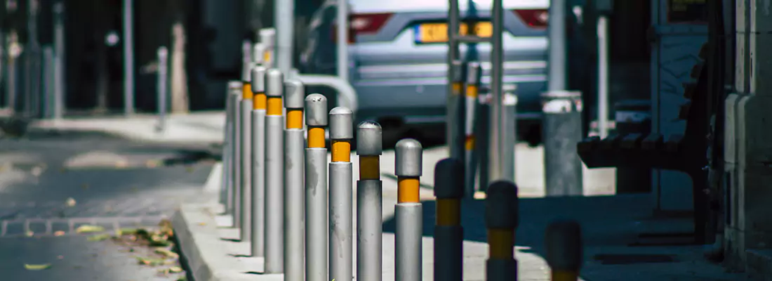 Safe and Convenient Retractable Barrier Column Systems for Properties in Lakeland, FL